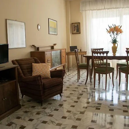 Apartment Dante 136/26
